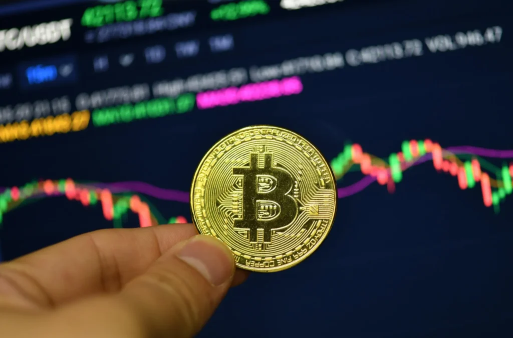 Bitcoin Climbs in Stable